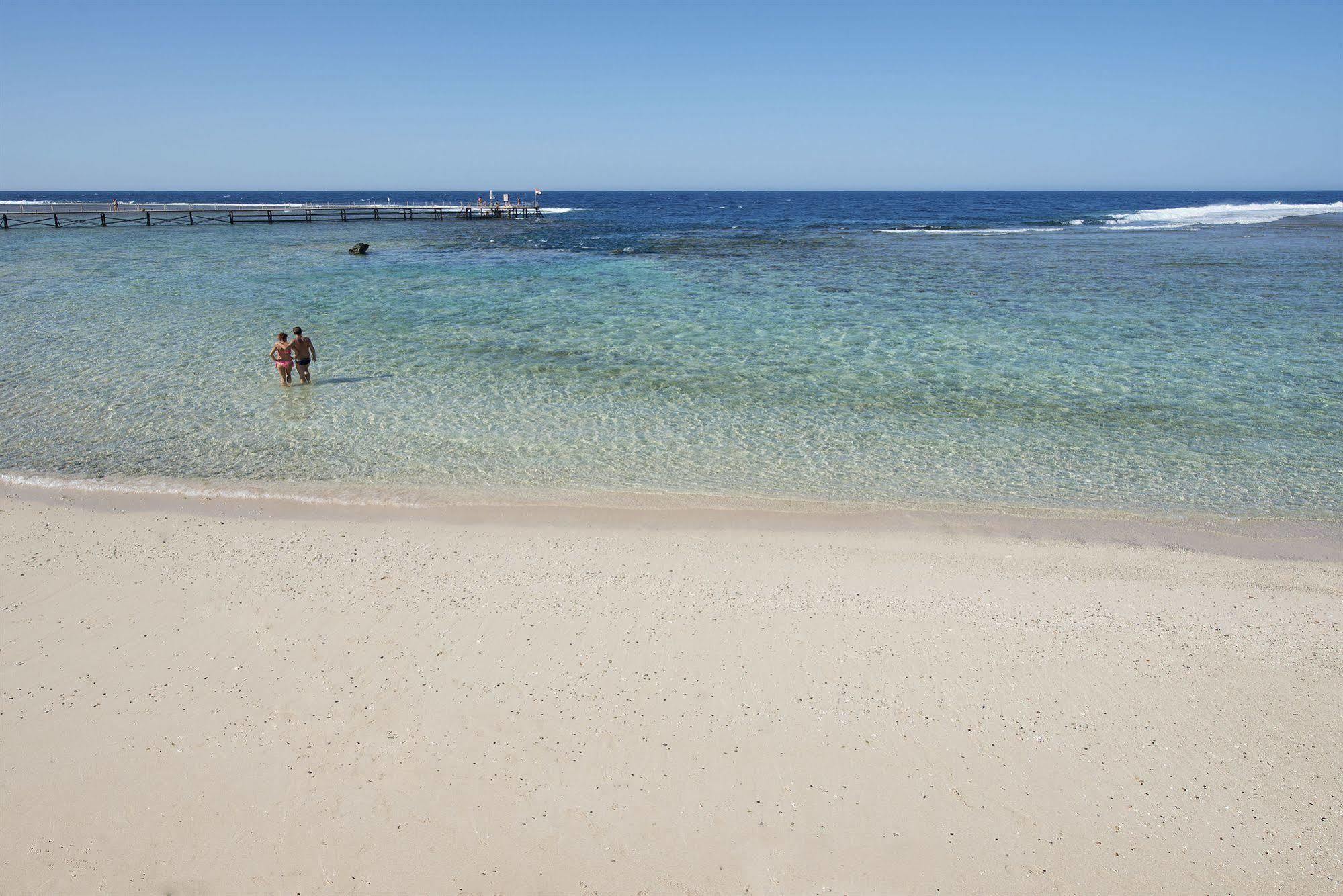 Concorde Moreen Beach Resort Abu Dabab Eksteriør billede